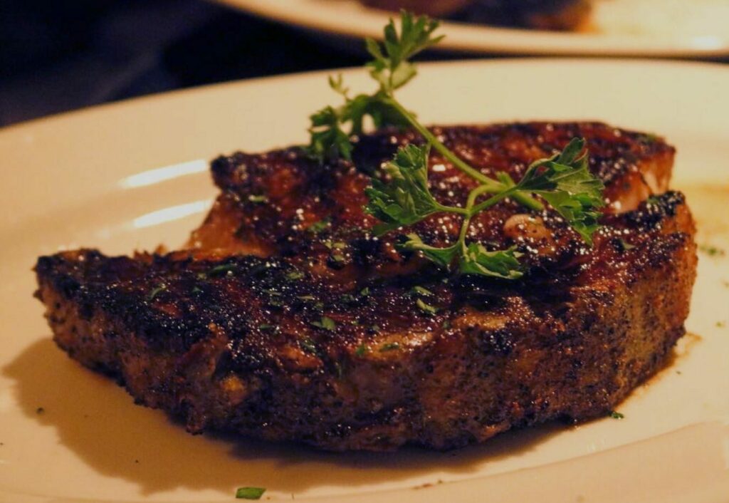 Signature Prime Steak & Seafood” 牛排