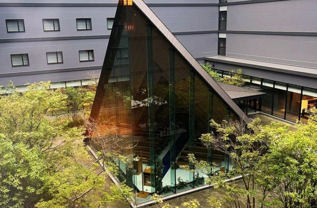 THE BLOSSOM 熊本 旅館內有大教堂